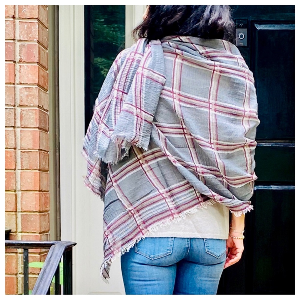 ABSOLUTELY FABULOUS PLAID PRINT SCARF/SHAWL - Picture 6 of 6